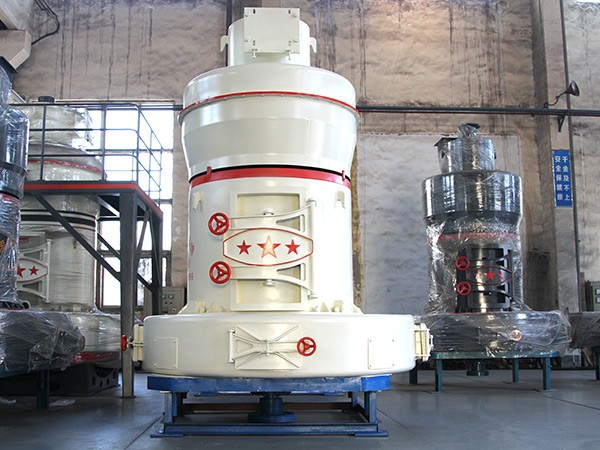 出料300目的碳纖維用雷蒙磨還是球磨機(jī)？時(shí)產(chǎn)量多少？