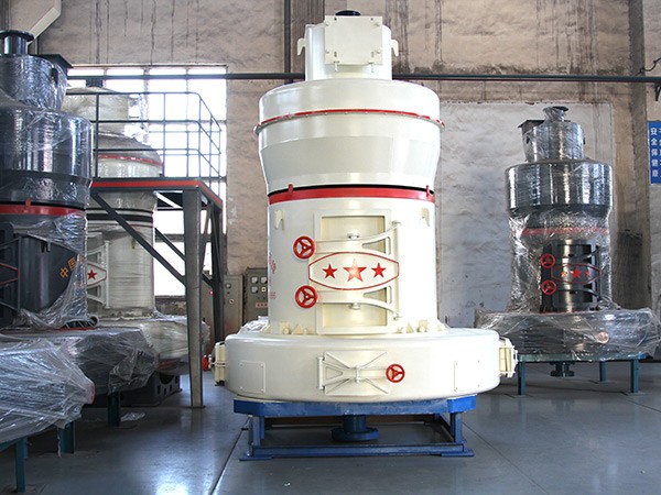 河南雷蒙磨粉機多少錢一臺？（時產15噸左右）