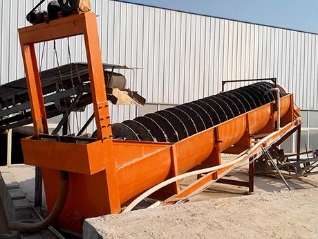 提純石英砂用洗砂機(jī)洗凈后磨成350目的粉，一套設(shè)備下來多少錢