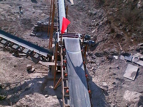 每天10個(gè)小時(shí)1000立方固定石頭粉碎機(jī)多少錢一臺