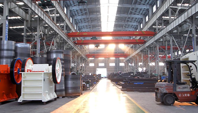 廢舊玻璃處理廠利潤(rùn)怎么樣？玻璃粉碎機(jī)多少錢(qián)一臺(tái)