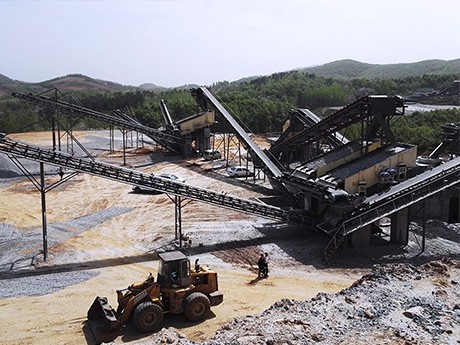 碎石機械設(shè)備一套有哪些，價格如何