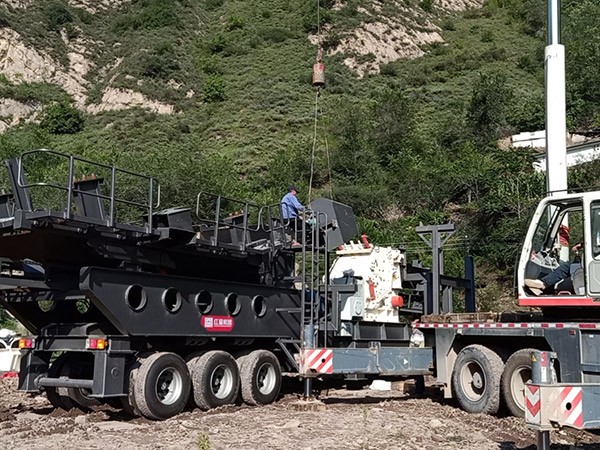 建筑垃圾破碎的處理，一臺移動式破碎機就能搞定