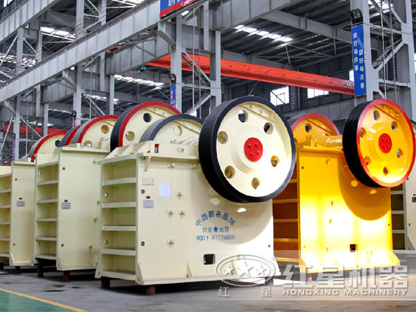 顎式破碎機生產(chǎn)車間