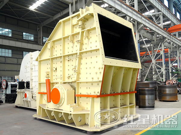 Pf1214反擊式破碎機(jī)側(cè)面圖