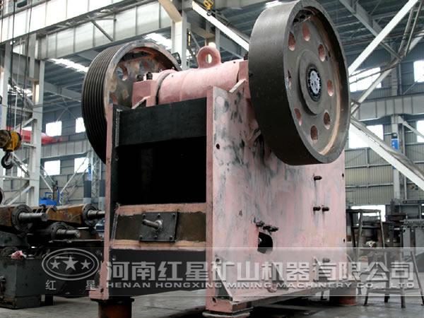 綠柱石破碎機(jī)車(chē)間