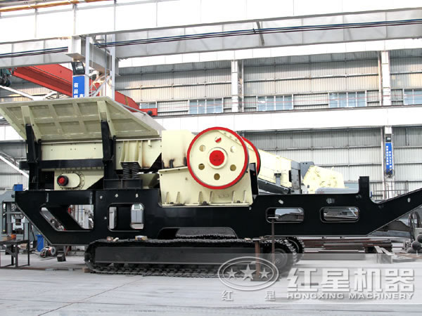 履帶式移動(dòng)破碎機(jī)