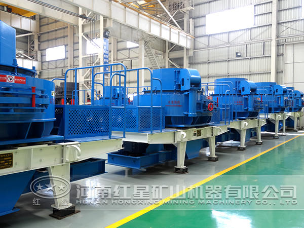 鈣長石制砂機(jī)生產(chǎn)車間