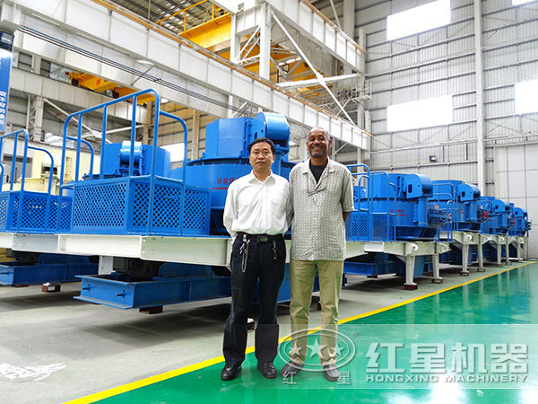 鵝卵石破碎機(jī)