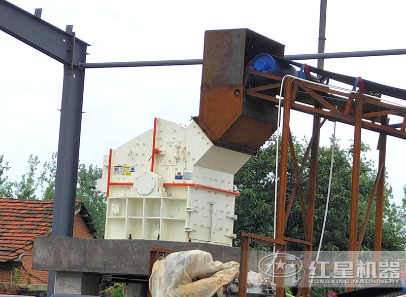 較大型反擊破一個(gè)小時(shí)出多少噸？型號有幾種？多少錢