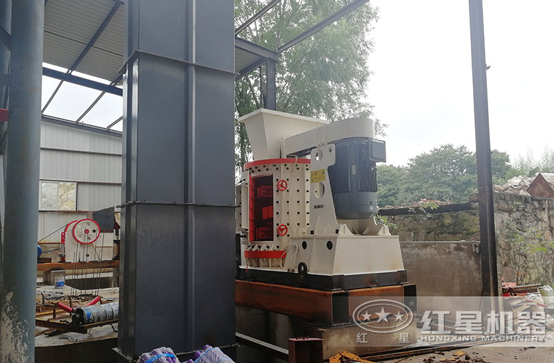 1臺鄂破+1臺復合破組成的制砂生產(chǎn)線，總費用35萬