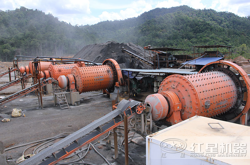 大型水泥球磨機(jī)客戶案例現(xiàn)場3 大型水泥球磨機(jī)客戶案例現(xiàn)場3