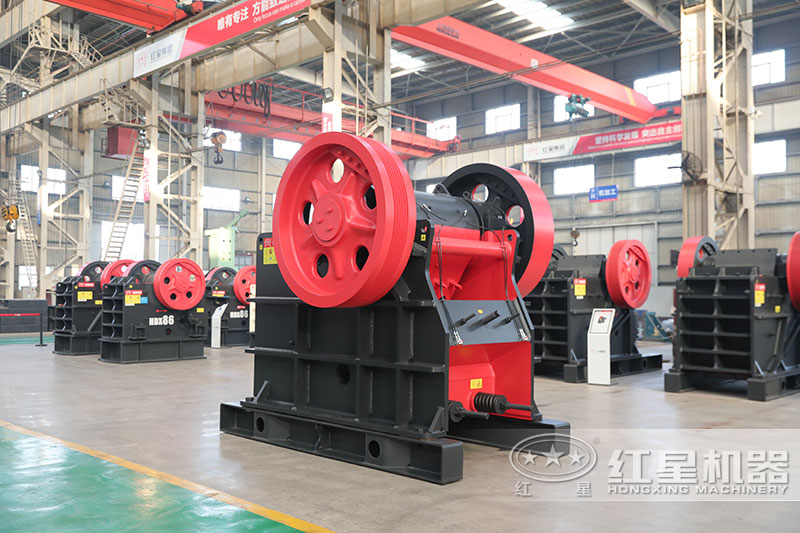 鄂破：粗碎，入料粒徑大