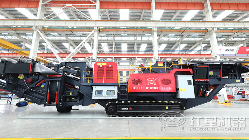 履帶移動(dòng)破碎機(jī)