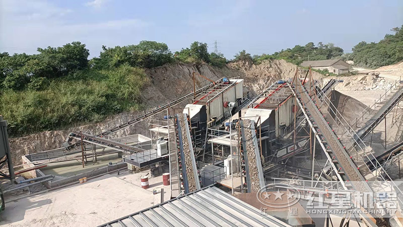 生產(chǎn)沙子、石子的設(shè)備叫什么，成套設(shè)備價格是多少？