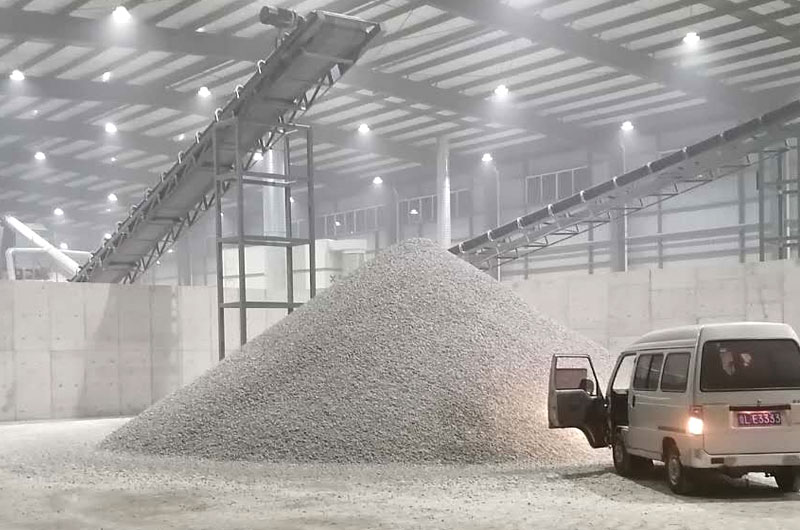 碎石粉沙機小型的，產(chǎn)量20-30方多少錢？型號推薦