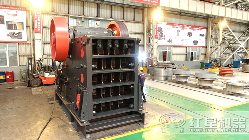 PE1200x1500顎式破碎機