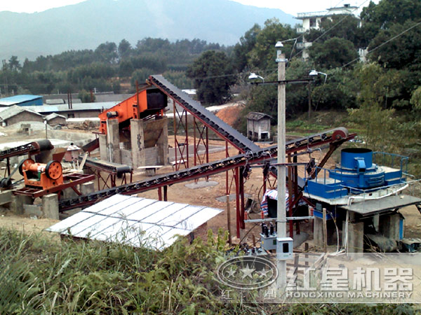 河卵石打沙生產(chǎn)線現(xiàn)場(chǎng)實(shí)拍圖