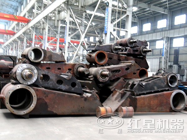 紅星馬牙石鄂式碎石機(jī)配件材質(zhì)好