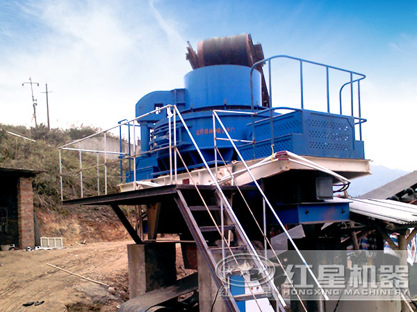 核心設(shè)備制砂機(jī)特寫