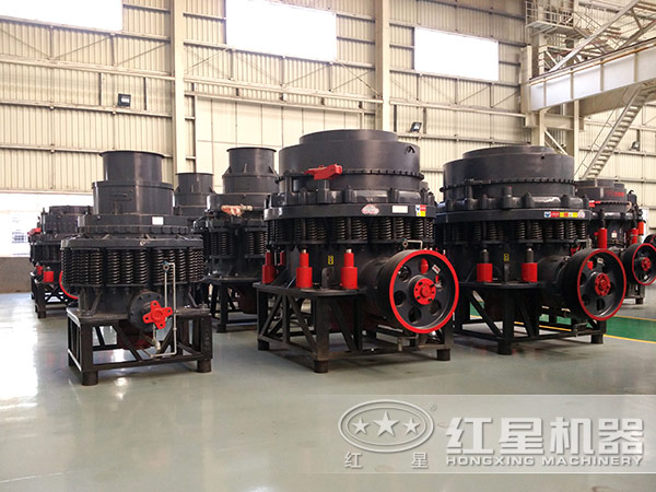 粗碎圓錐破碎機(jī)實拍圖