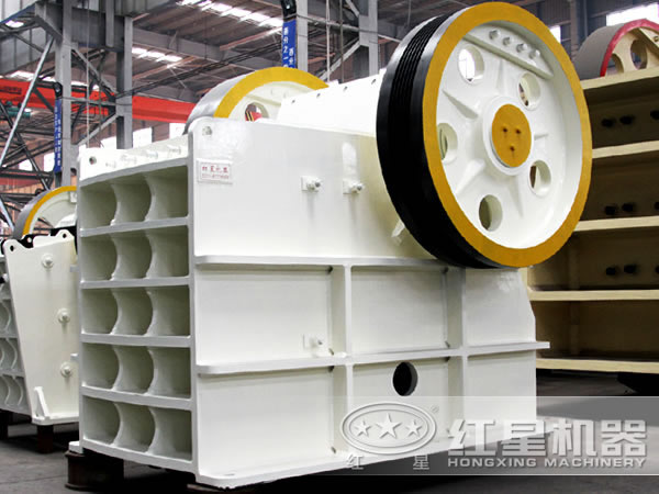石榴石顎式破碎機(jī)大圖