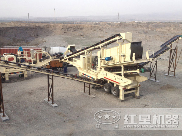 產(chǎn)量300t/h移動破碎站現(xiàn)場圖