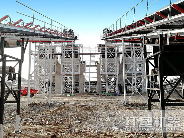 青石破碎機生產(chǎn)現(xiàn)場圖