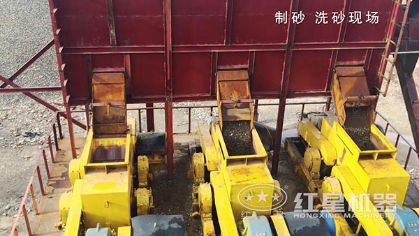 鵝卵石洗砂現(xiàn)場