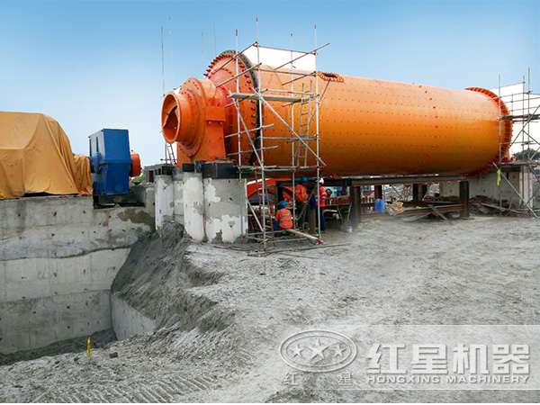 球磨機(jī)現(xiàn)場(chǎng)實(shí)拍
