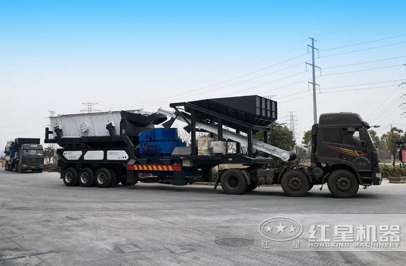 車(chē)載移動(dòng)制砂機(jī)發(fā)貨現(xiàn)場(chǎng)