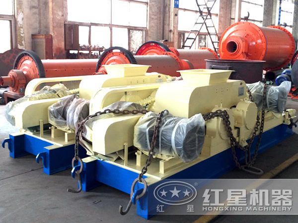 不同型號(hào)的對(duì)輥破碎機(jī)