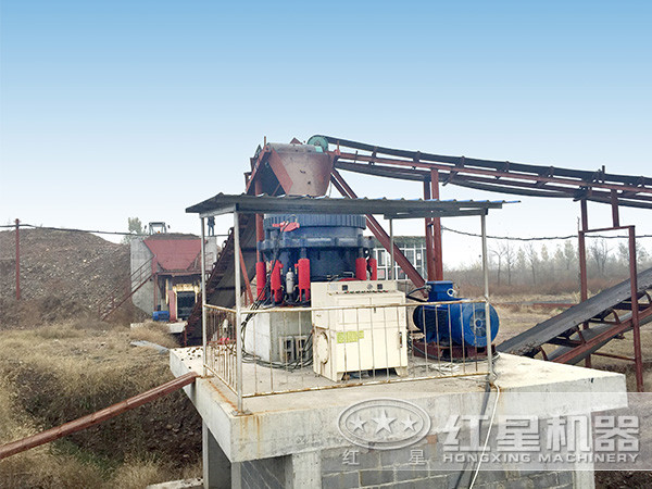 旋盤破碎機(jī)現(xiàn)場(chǎng)