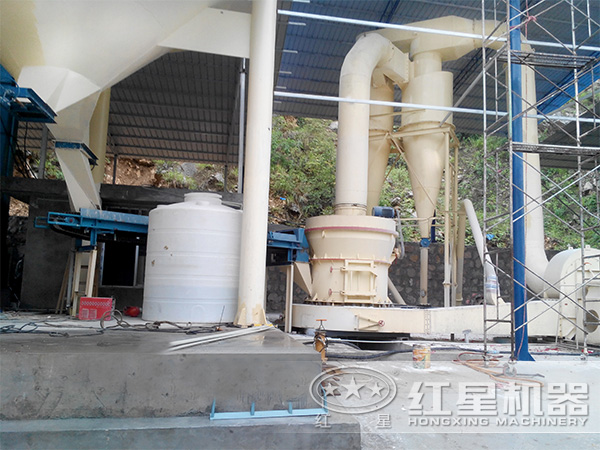 廣西客戶(hù)雷蒙磨粉機(jī)現(xiàn)場(chǎng)實(shí)拍