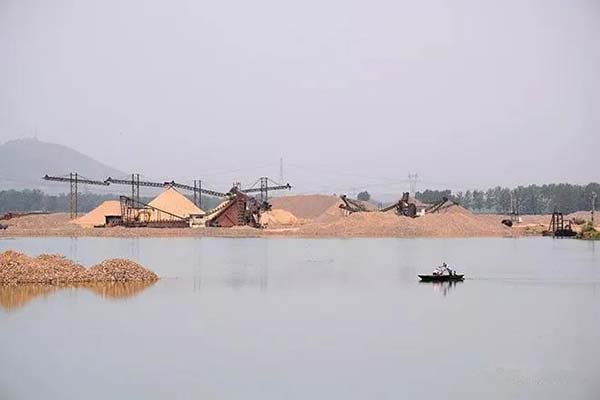 HVI制砂整形機生產(chǎn)現(xiàn)場2