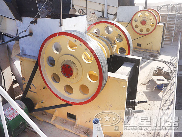 200方碎石機(jī)現(xiàn)場實(shí)拍