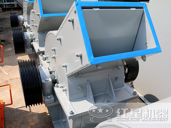 400×300石料錘式磨沙機(jī)實(shí)拍