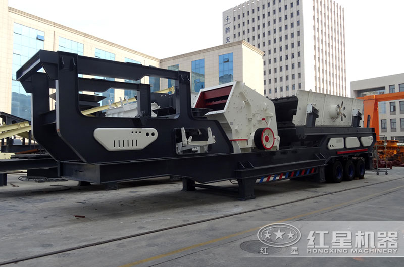 公路用移動(dòng)式石子破碎機(jī)現(xiàn)場(chǎng)實(shí)拍