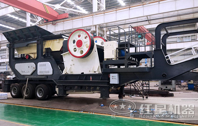 顎破移動(dòng)式破碎機(jī)