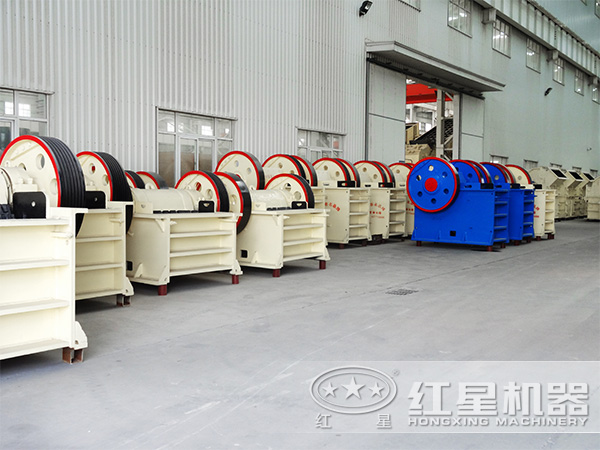 紅星時(shí)產(chǎn)60噸石子機(jī)車間