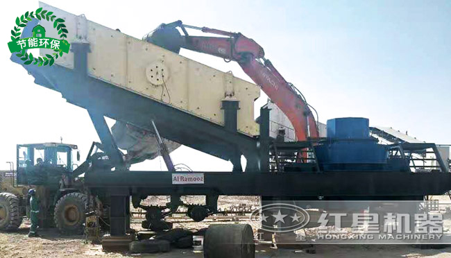 移動(dòng)制砂機(jī)工作現(xiàn)場