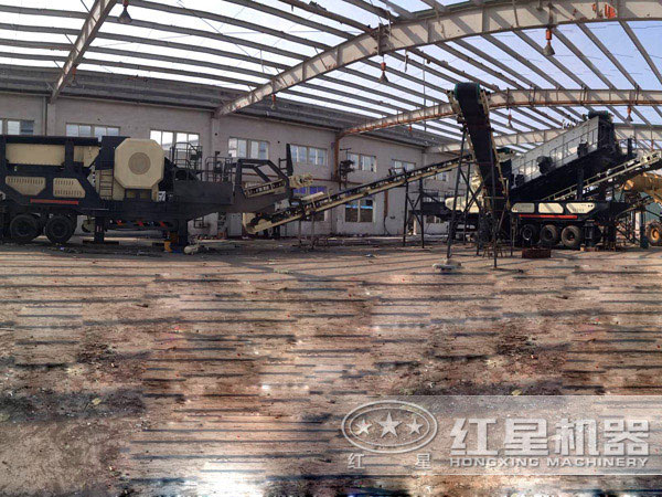 流動(dòng)破碎沙子一體機(jī)一體機(jī)作業(yè)現(xiàn)場