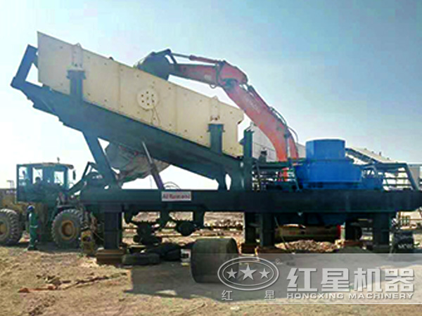 小型河卵石移動(dòng)制砂機(jī)現(xiàn)場(chǎng)實(shí)拍