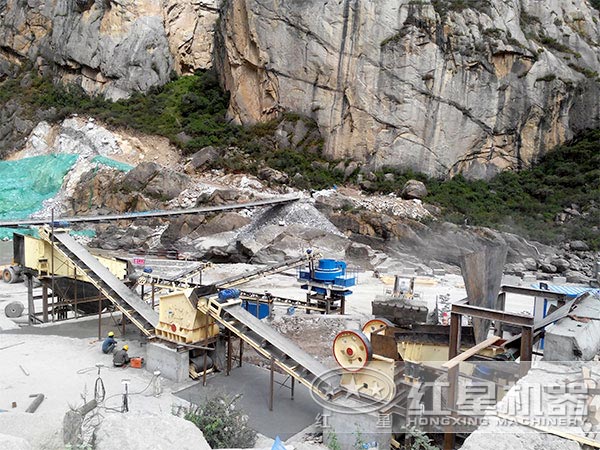 機(jī)制砂生產(chǎn)線現(xiàn)場