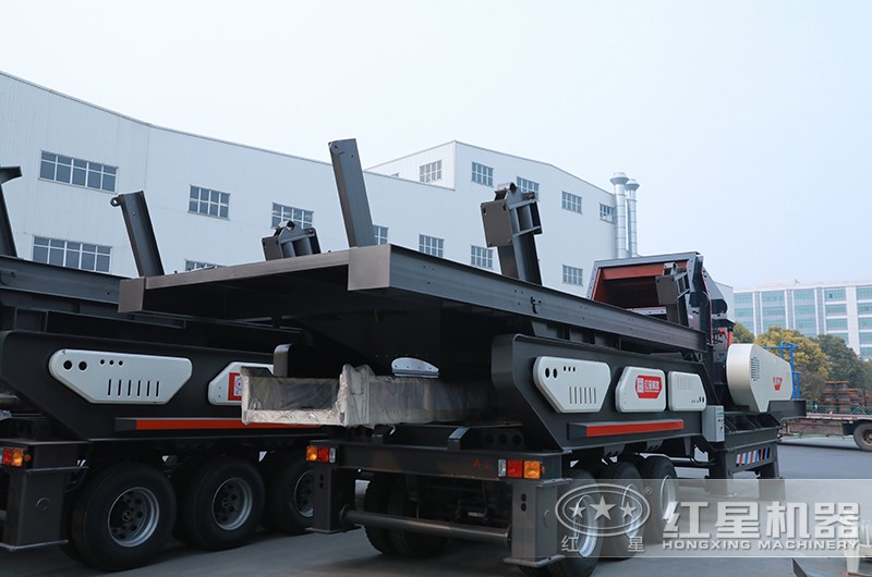 多臺移動破碎機發(fā)貨中