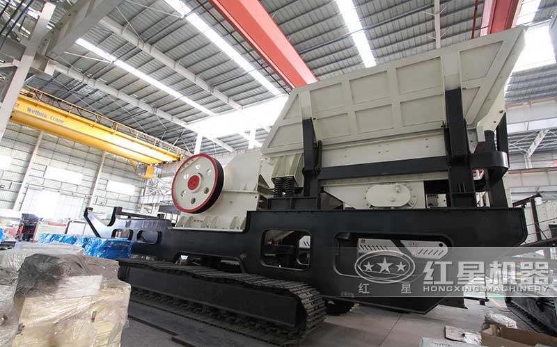 履帶式建筑垃圾粉碎機(jī)組裝車間