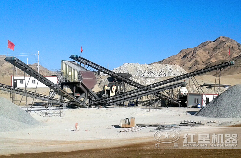 69破碎機(jī)工作現(xiàn)場(chǎng)