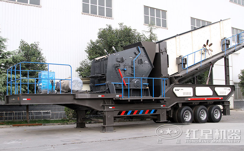 移動(dòng)反擊式破碎機(jī)