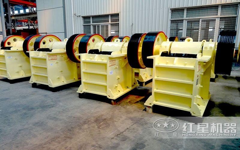 57破碎機(jī)車間實(shí)拍