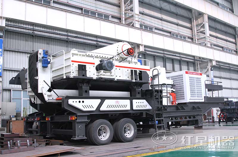 移動(dòng)破碎站高清實(shí)拍